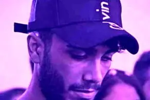 تصاویر خصوصی از حضور خواننده معروف در پارتی شبانه+ فیلم لو رفته