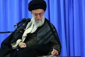 یادداشت رهبری در ابتدای قرآن اهدایی به مؤسسه فرهنگی شهید جواد زیوداری