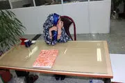 حمله وحشیانه زن زورگیر به 2 زن در آسانسور / پولش را برای درمان ناباروری می‌خواستم