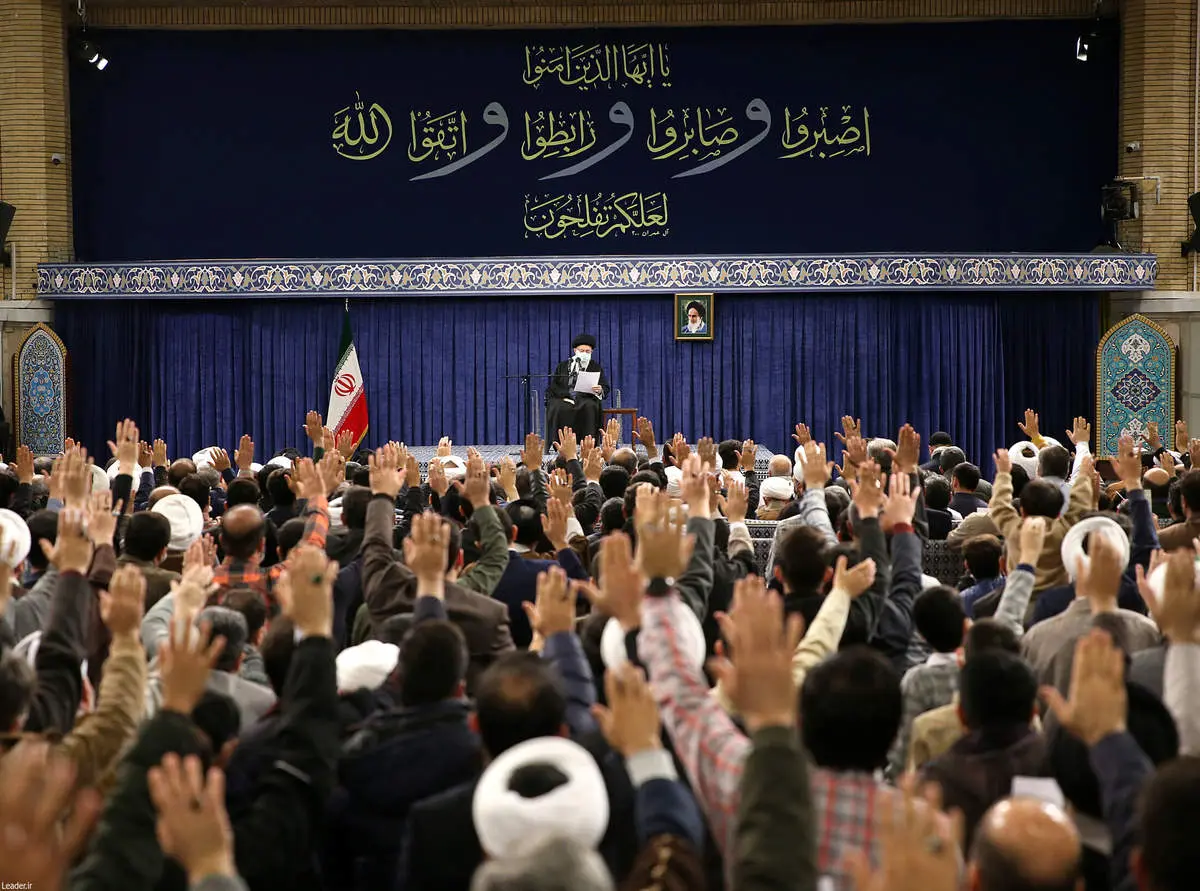 زنده نگه داشتن حوادث تحولی تاریخ وظیفه همه است/ کار را به لحظه و به هنگام باید انجام داد