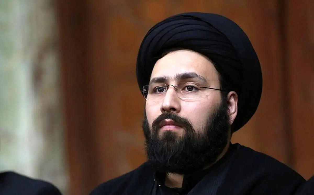 سید علی خمینی: این که مسئول جمهوری اسلامی با پیکان بیاید و با بنز برود جزو وعدههای انقلاب و امام نبود