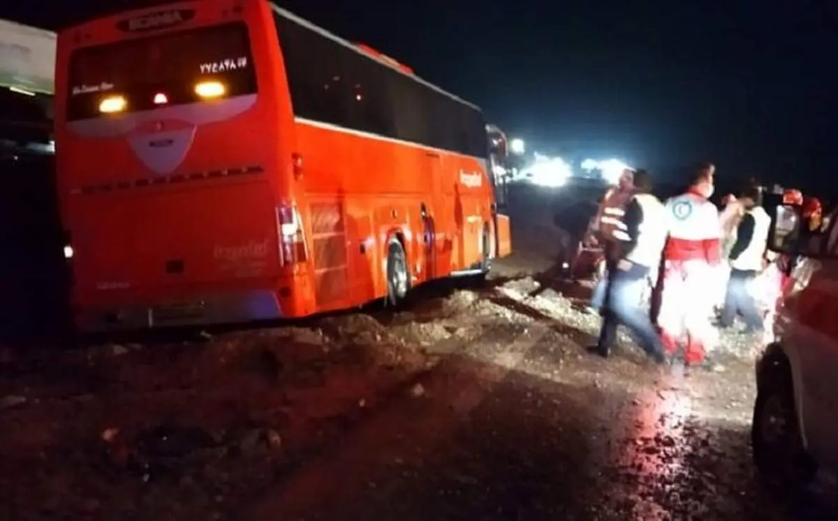 واژگونی هولناک اتوبوس در محور میناب_بندرعباس