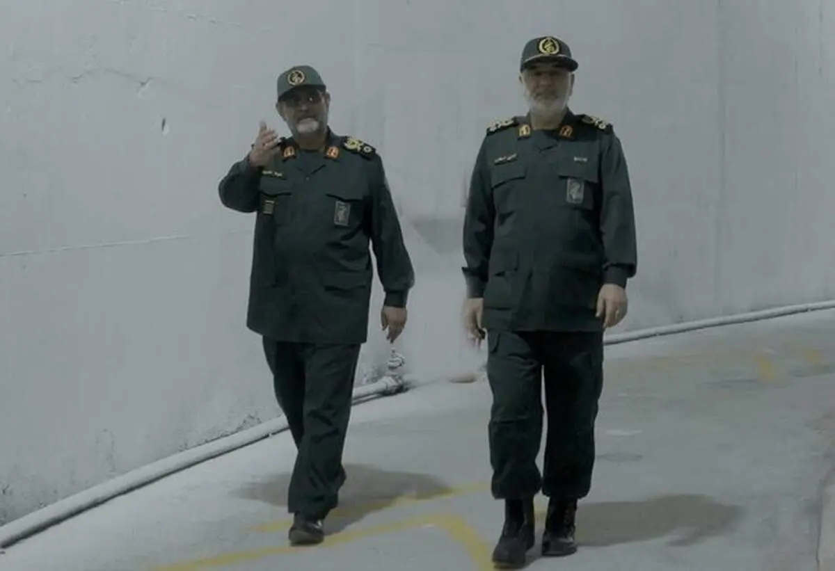 سردار سلامی و سردار حاجی زاده در یک پایگاه زیرزمینی 