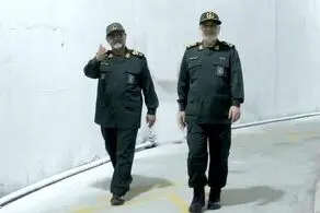 سردار سلامی و سردار حاجی زاده در یک پایگاه زیرزمینی 