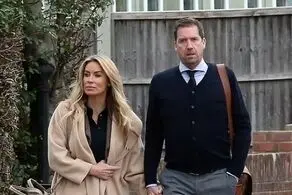 بوکسور معروف دوست دخترش را به دردسر انداخت/ احتمال زندانی شدن سلبریتی‌های معروف+عکس
