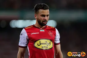 برخورد شدید سروش رفیعی و پورعلی گنجی؛ هافبک تکنیکی پرسپولیس به بازی سپاهان رسید + عکس