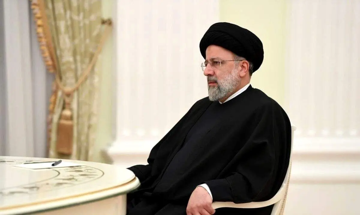 روحانی منتقد رئیسی را بیرون انداختند + ببینید 