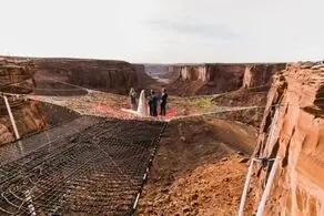 برگزاری عروسی ترسناک بین زمین و هوا! + عکس
