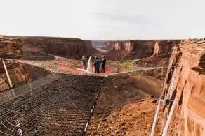 برگزاری عروسی ترسناک بین زمین و هوا! + عکس