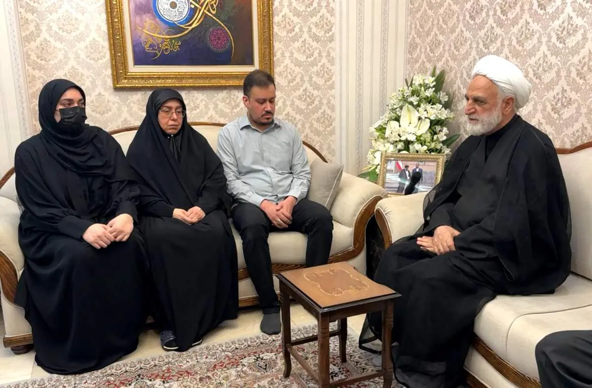 اولین عکس از همسر و فرزندان حسین امیرعبداللهیان پس از شهادت او‌ + ببینید 