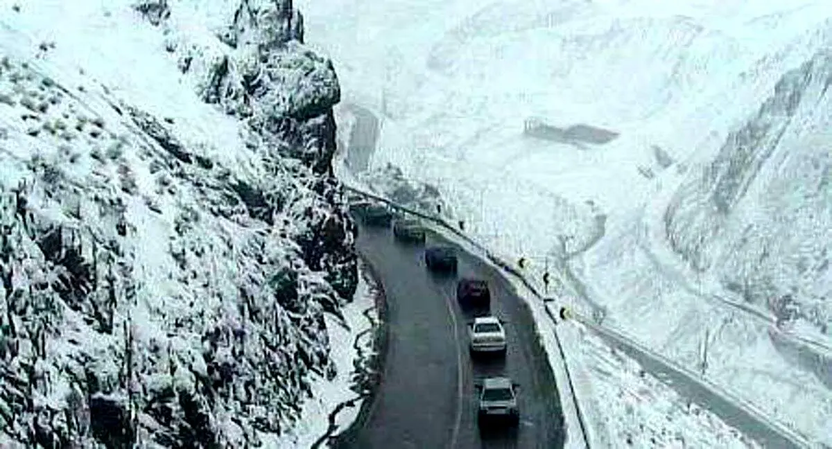 بارش باران و برف در جاده‌های ۱۰ استان 