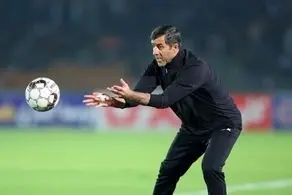 حواشی بازی پرسپولیس و هوادار/ حرکت جالب آقا کریم و یک بازیکن پس از گل سوم 