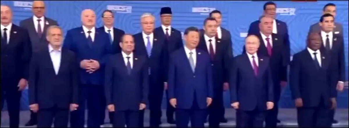 عکس یادگاری پزشکیان در دومین روز از اجلاس بریکس