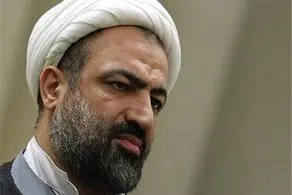 حمایت رسایی از فرمانده مدافع گردن‌ شکنی: حلقه گل به گردنش بیاویزید