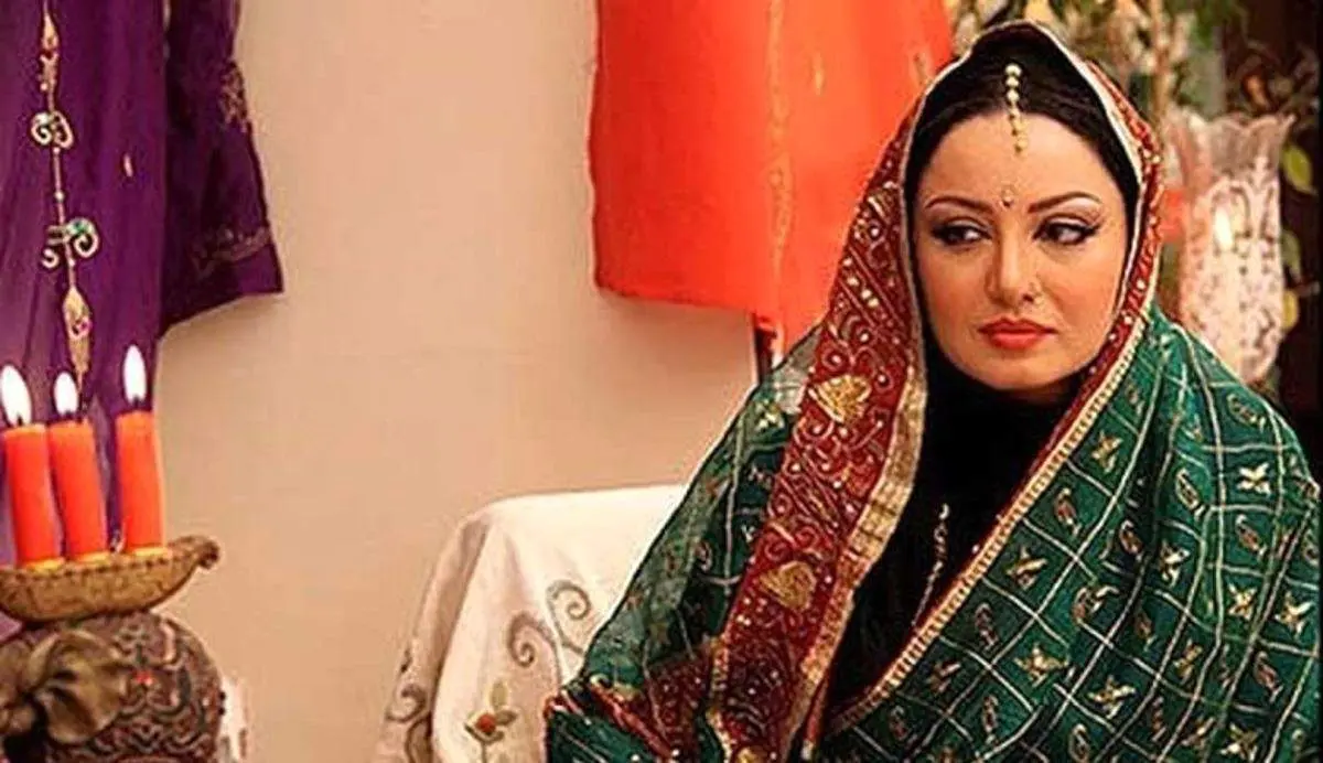 حرکت زشت و زننده خانم بازیگر جلوی چشم همه!/ شیلا خداداد چرا این کار منشوری را انجام داد؟+ عکس شرمآور