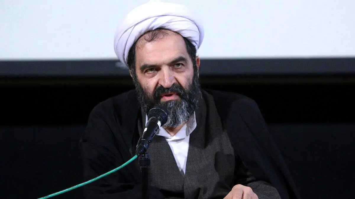 چه کسی گفته عکس روی سنگ قبر باید محجبه باشد؟ 