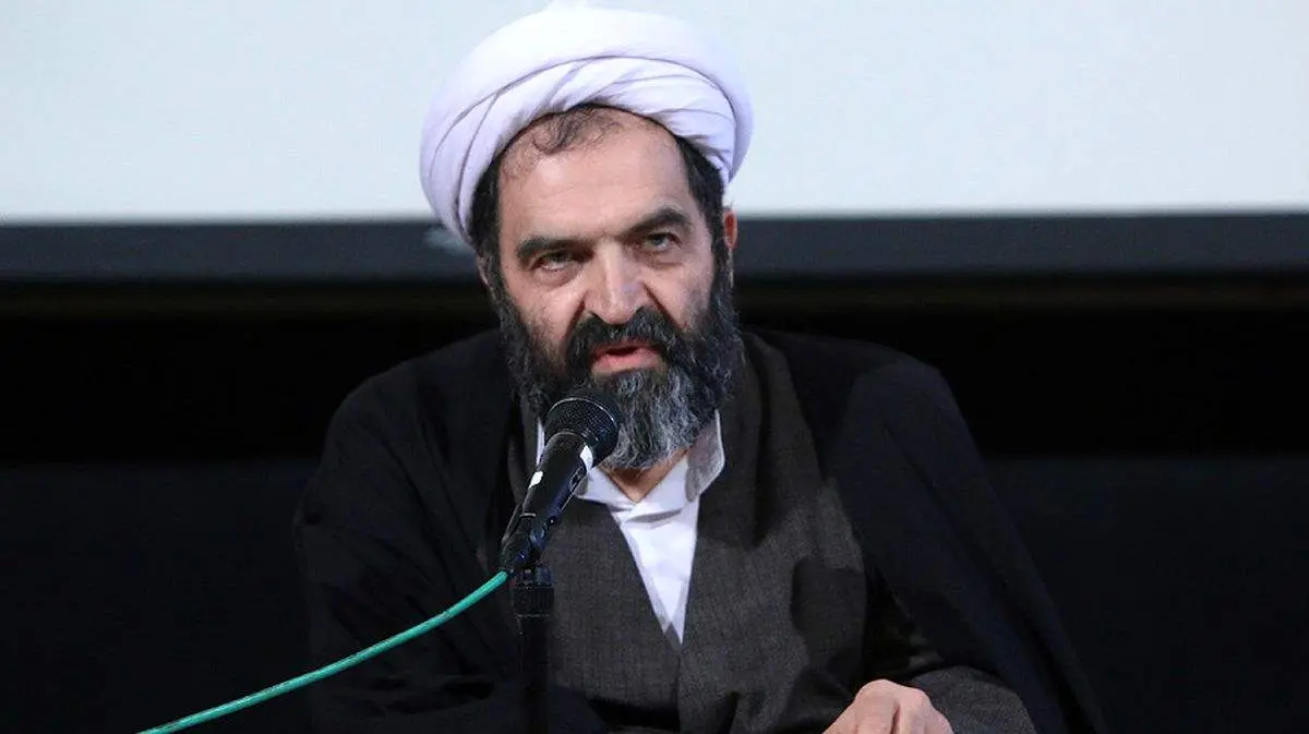 چه کسی گفته عکس روی سنگ قبر باید محجبه باشد؟