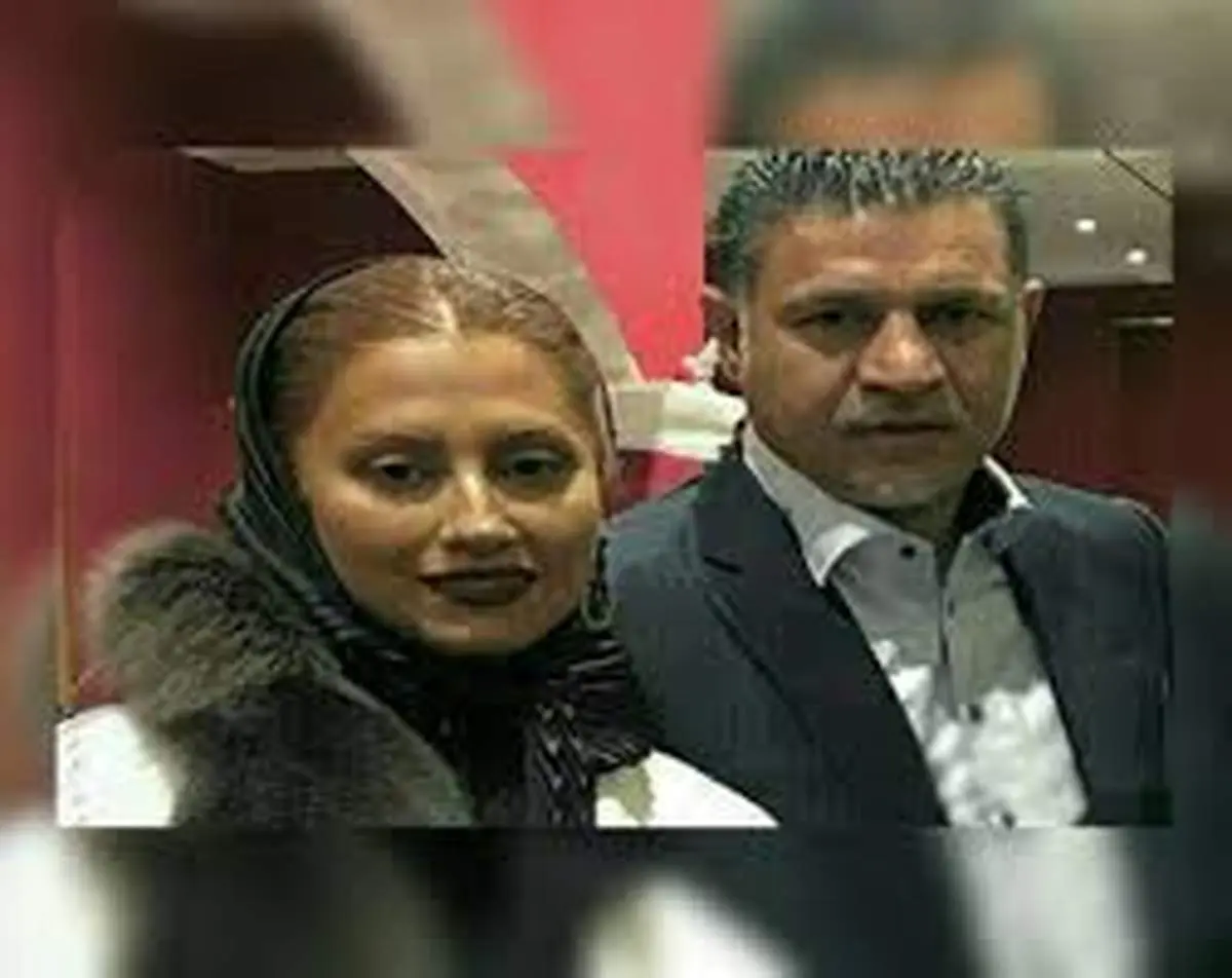 علی دایی با همسرش مونا فرخ آذری در کنسرت خواننده محبوب/ فیلم