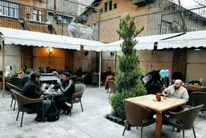 خلاقیت کافه دار شیرازی برای جذب مشتری/ عکس