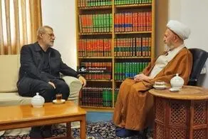 عکسی از علی لاریجانی در بیت یک مرجع تقلید بعد از بازگشت از سفر لبنان و سوریه