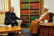 عکسی از علی لاریجانی در بیت یک مرجع تقلید بعد از بازگشت از سفر لبنان و سوریه