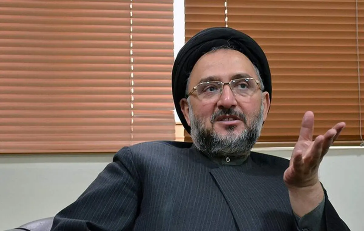 تصاویر دردناک درگیری یک روحانی با یک خانم در بیمارستان قم جز نفرت از دین و آخوند‌ چیزی در پی ندارد 
