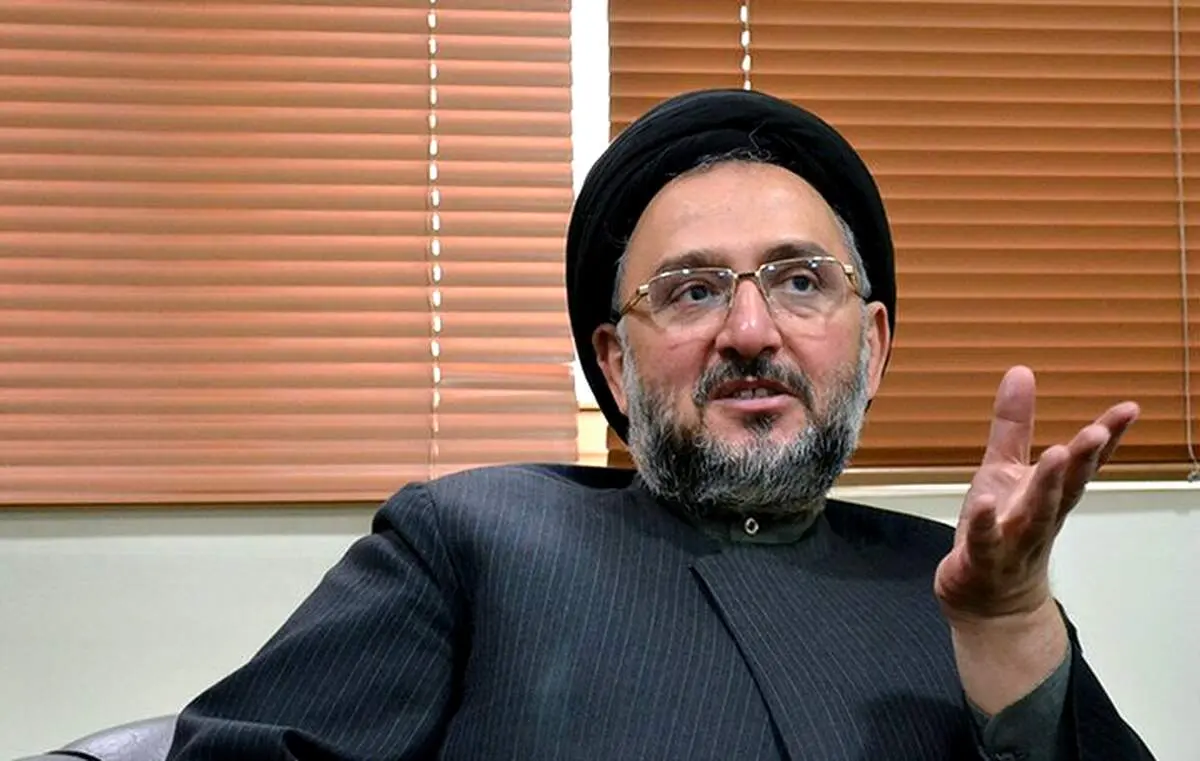 انتقاد ابطحی از مجلس: زمان جنگ در سوریه و لبنان لایحه حجاب می‌دهند و به ظریف گیر می‌دهند