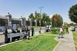 تجمع موافقان حجاب مقابل مجلس| شعارهای تند و عجیب معترضین + ببینید 