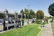 تجمع موافقان حجاب مقابل مجلس| شعارهای تند و عجیب معترضین + ببینید 