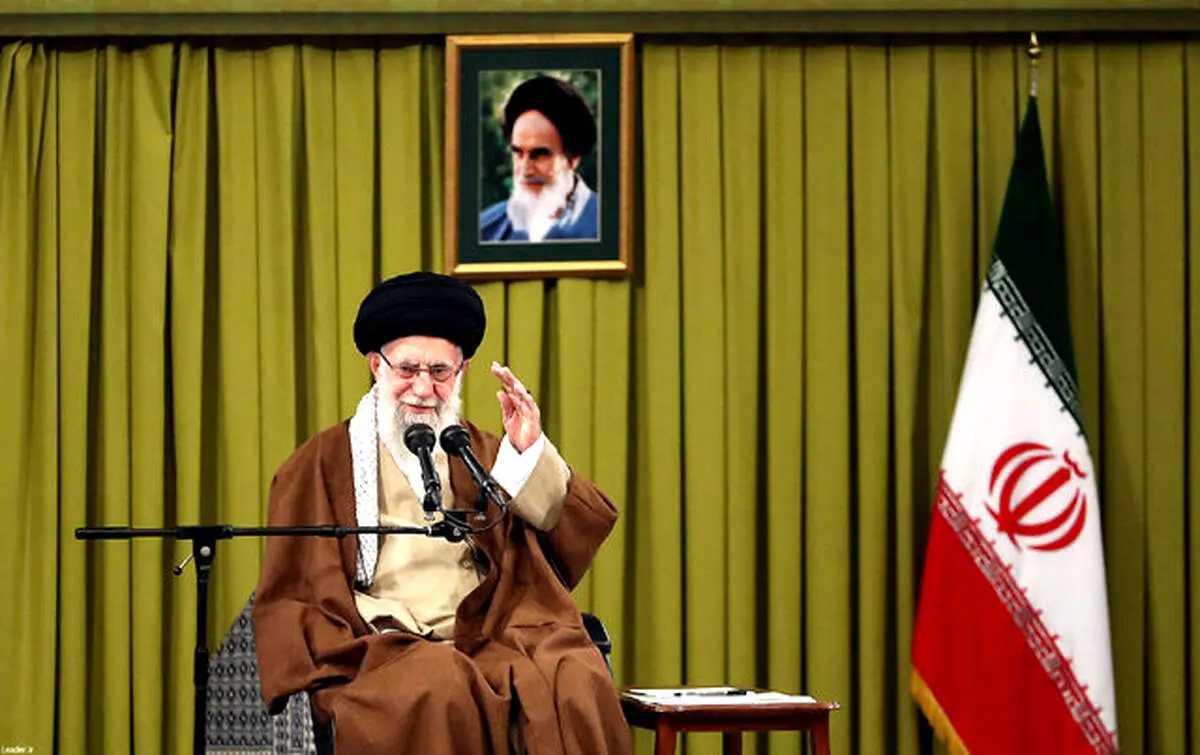 خاطرات جالب رهبری از کتاب خواندن برای پدرشان که نابینا شده بودند 