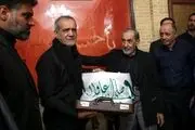 حضور پزشکیان در مراسم عزاداری منزل علی اکبر ولایتی