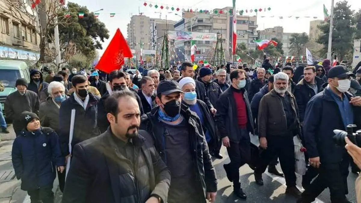 روحانی: نگذاریم اقلیتی قدرت طلب اکثریت را کنار بزنند که آن روز پایان انقلاب خواهد بود/ انقلاب به هیچ گروه و جناحی تعلق ندارد