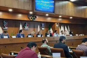 دبیر پولاگر را تحویل نگرفت، اعضای مجمع معاون وزیر را به باد انتقاد گرفتند