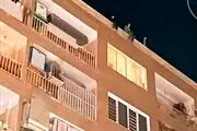 ماجرا خودکشی سه دختر در پشت بام یک مجتمع تجاری/مشروب خورده بودند یا مردم تحریکشان کردند؟+عکس