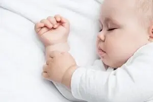 خبر خوش برای دختران مجرد/ چگونگی فرایند فرزندخواندگی