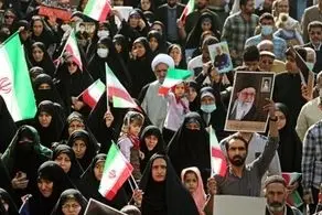 رئیسی در مراسم ۱۳ آبان: آقای رئیس جمهور آمریکا، ایران ۴۳ سال قبل آزاد شد