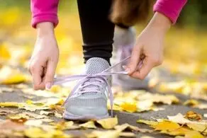 زندگی عجیب زنی با پاهای وارونه+ عکس