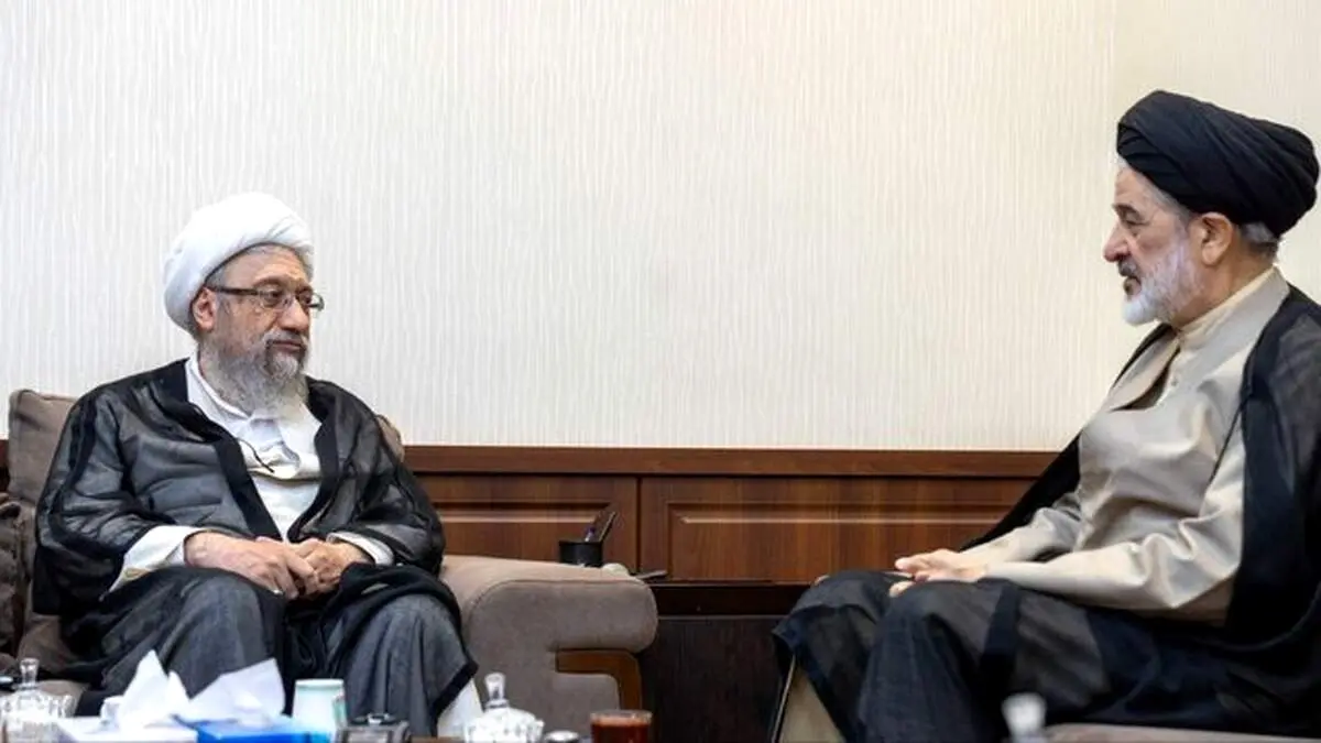 آملی لاریجانی: مطالبه‌گری روحانیت از دولت باید واقع‌بینانه باشد