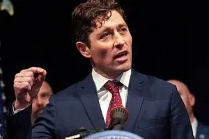 چه تعداد آمریکایی دیگر باید کشته شوند تا ترامپ دست بردارد؟