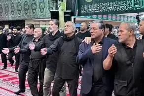 حضور رئیس جمهور در مراسم شام غریبان + عکس 
