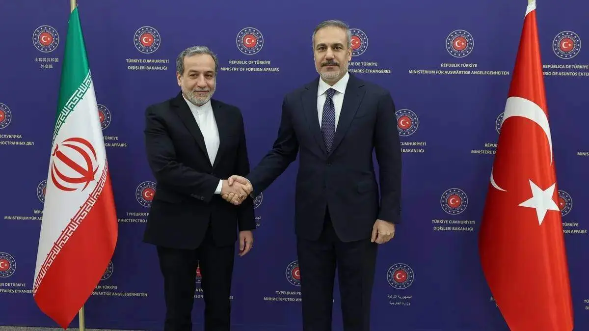 پیام تبریک عراقچی به فیدان