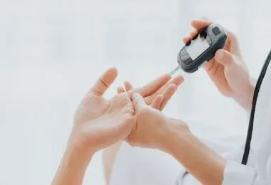 افراد مبتلا به دیابت با این روش‌ها مصرف شیرینی را کم کنند