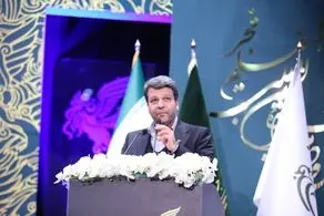 سخنرانی پر اشتباه رئیس سازمان سینمایی در اختتامیه جشنواره!/ فیلم