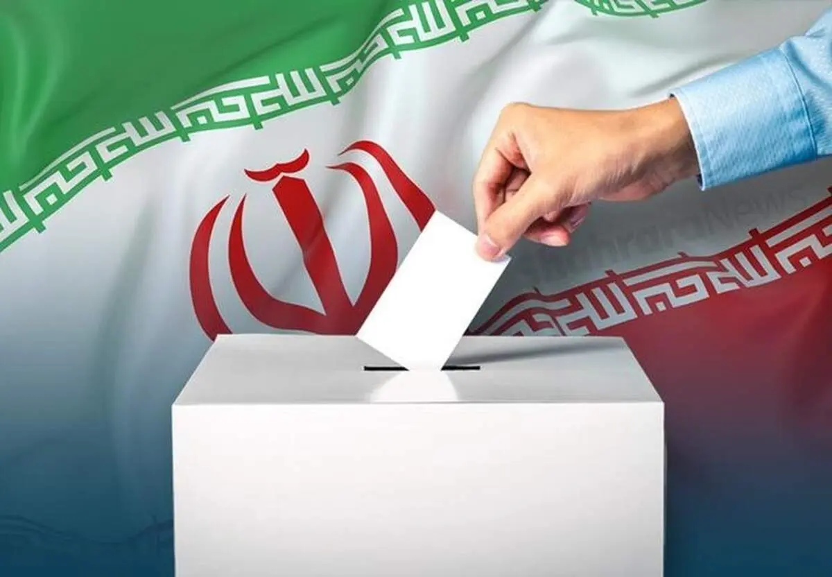 شنیده های جنجالی سایت احمدی نژاد درباره بی حجابی