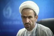 نماینده مجلس با میکروفون در جمع معترضین به وضع حجاب: برای زنان چادری امنیت می‌خواهیم + ببینید 