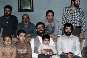 بزرگترین و کوچک‌ترین فرزند رهبر شهید انقلاب چه کسانی هست؟