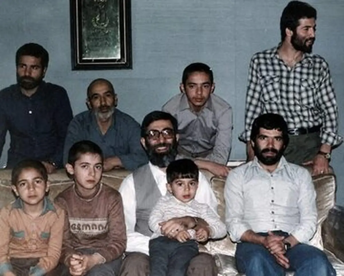 بزرگترین و کوچک‌ترین فرزند رهبر شهید انقلاب چه کسانی هست؟