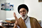 واکنش تند هادی خامنه‌ای: باید به برخی گفت مگر الگوی شما رژیم شاه و غرب است؟