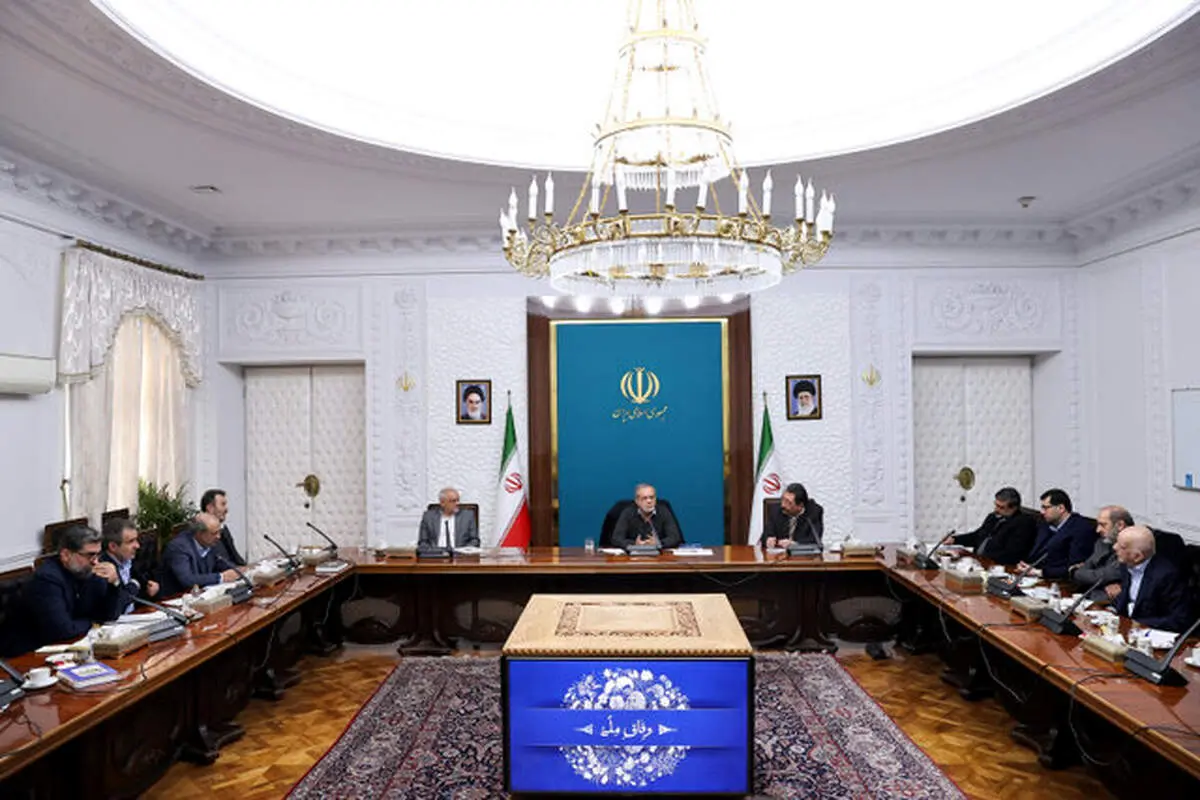 پزشکیان: رفع مشکل نقدینگی صنایع و تولیدی‌ها در دستور کار است