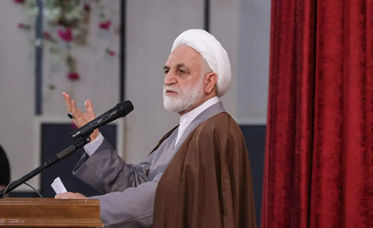 دشمن به تکاپو افتاده که دستاوردهای نظام ما را بپوشاند